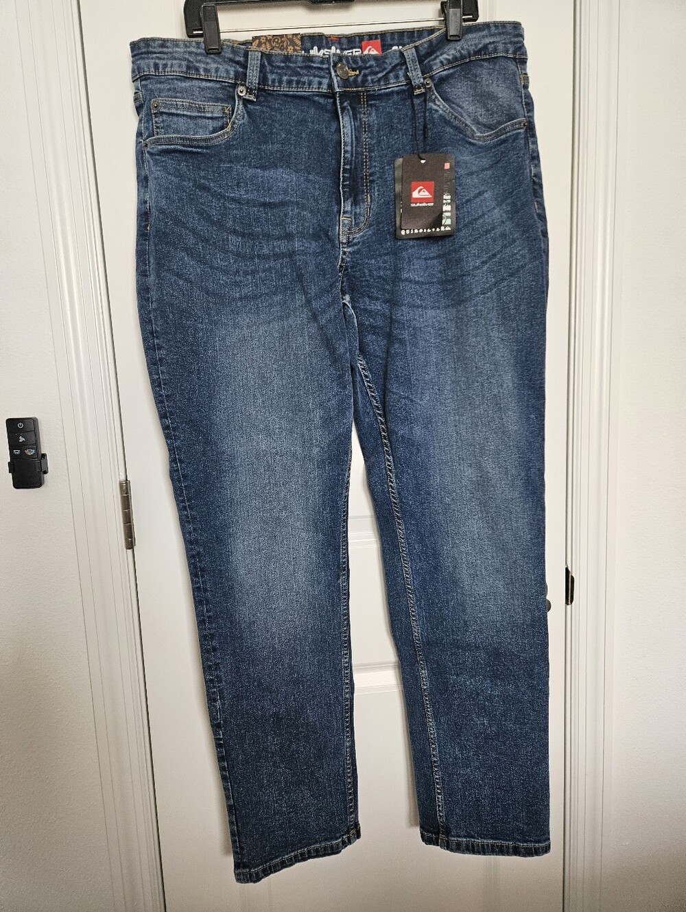 NWT Quiksilver Men's 5-Pocket Straight Fit Denim Jeans Capri Breeze Size 38x32